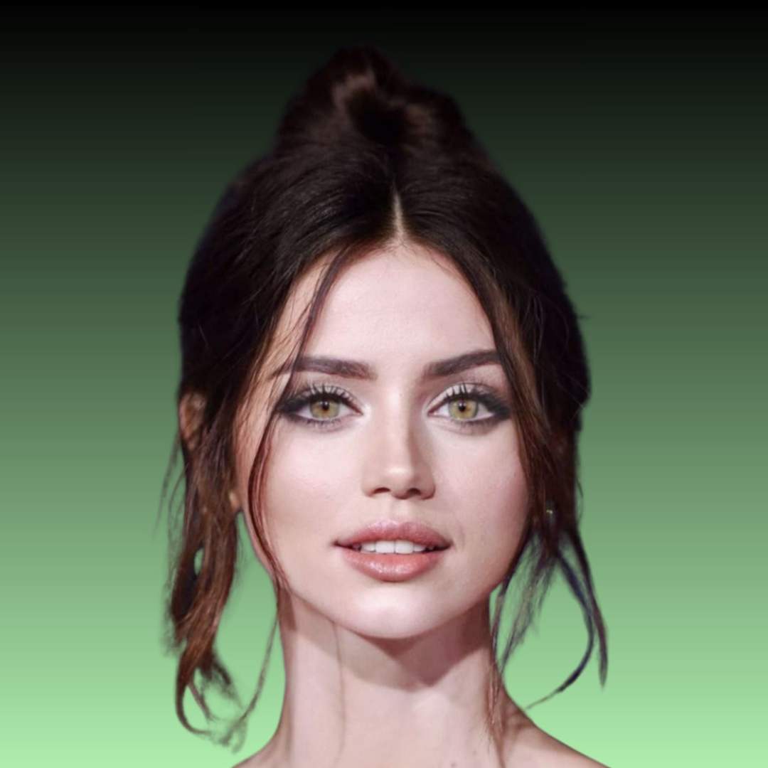 Woman wearing best contact and colour Comfort omega gold lens | Buy Contact Lenses online in Pakistan