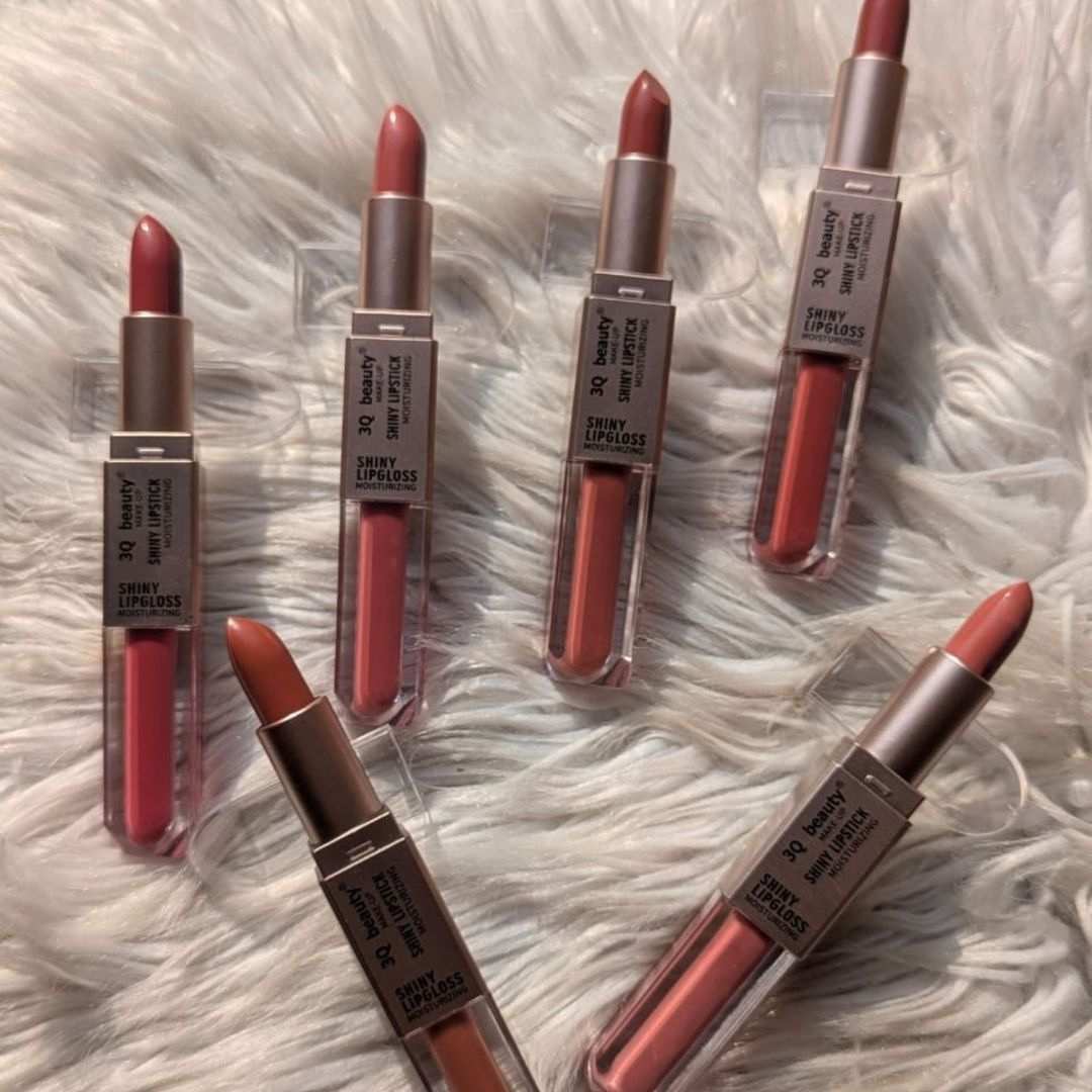 Set of lipsticks lip gloss 